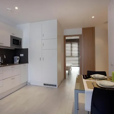 Apartmán Fisa Les Corts Barcelona
